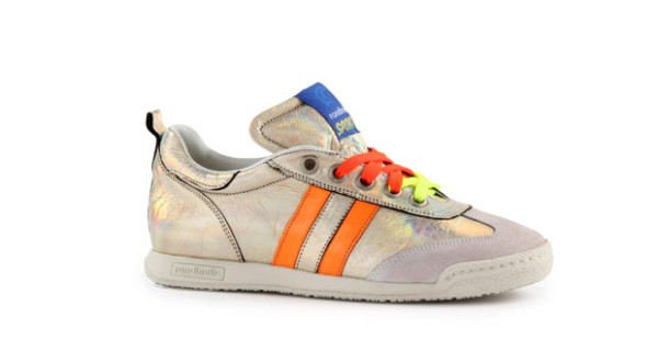 Scarpe Rondinella: confortevoli, colorate e alla moda Scarpe Rondinella: confortevoli, colorate e alla moda