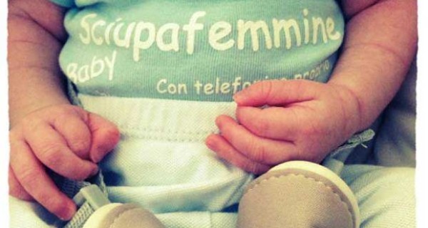 Santiago De Martino, il figlio di Belen e Stefano, è uno “Sciupafemmine” Baby Santiago De Martino, il figlio di Belen e Stefano, è uno “Sciupafemmine” Baby