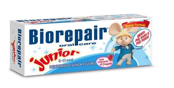 Dentifricio senza fluoro per bambini: ecco Biorepair Junior 0-13 anni Dentifricio senza fluoro per bambini: ecco Biorepair Junior 0-13 anni
