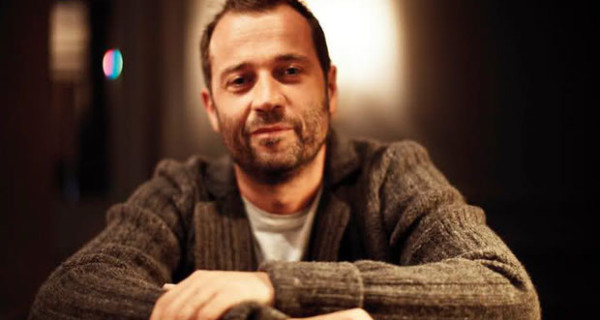 Fabio Volo diventa papà. La sua compagna Johana è incinta di due mesi Fabio Volo diventa papà. La sua compagna Johana è incinta di due mesi