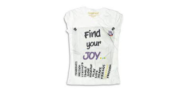 Hello Joy: la t-shirt di Happiness che dona un sorriso ai bambini Hello Joy: la t-shirt di Happiness che dona un sorriso ai bambini
