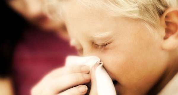 Come insegnare ai bimbi a soffiarsi il naso da soli? Provate con lo spray nasale Narhinel Come insegnare ai bimbi a soffiarsi il naso da soli? Provate con lo spray nasale Narhinel