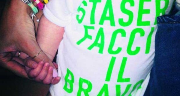 Stasera faccio il bravo: la nuova tutina che Belen ha scelto per Santiago Stasera faccio il bravo: la nuova tutina che Belen ha scelto per Santiago
