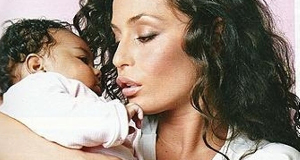 Raffaella Fico festeggia il battesimo della figlia Pia Raffaella Fico festeggia il battesimo della figlia Pia