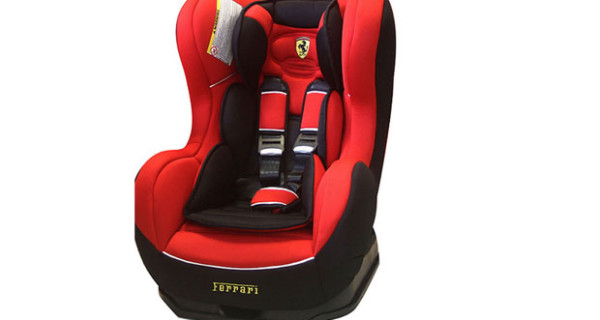 Seggiolino per auto firmato Ferrari: per i piloti di domani Seggiolino per auto firmato Ferrari: per i piloti di domani