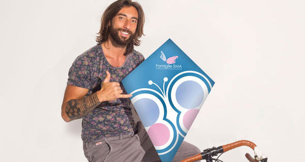 Vittorio Brumotti testimonial dell’iniziativa Un Aquilone per un Bambino Vittorio Brumotti testimonial dell’iniziativa Un Aquilone per un Bambino
