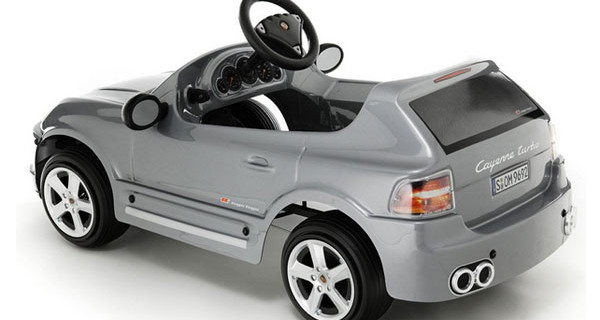 Porche Cayenne per bambini: le caratteristiche dell’automobile giocattolo Porche Cayenne per bambini: le caratteristiche dell’automobile giocattolo
