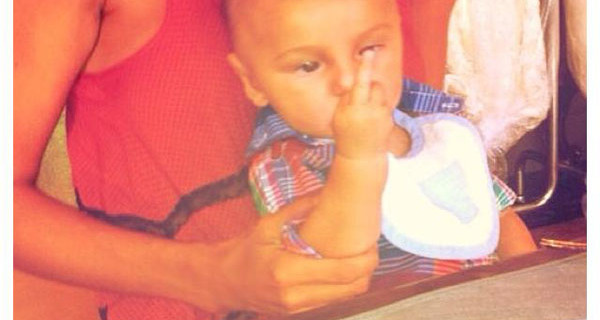 Belen Rodriguez è stanca delle critiche verso il suo modo di essere mamma Belen Rodriguez è stanca delle critiche verso il suo modo di essere mamma