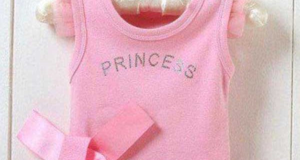 Guendalina Tavassi presto mamma: ecco la tutina da principessa di Chloe Guendalina Tavassi presto mamma: ecco la tutina da principessa di Chloe