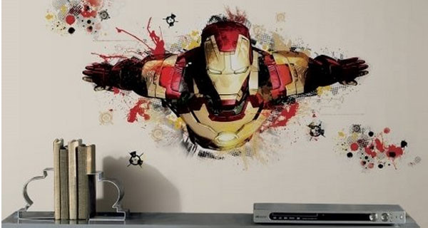 Iron Man 3: lo sticker per le pareti della cameretta dedicato al supereroe Marvel Iron Man 3: lo sticker per le pareti della cameretta dedicato al supereroe Marvel