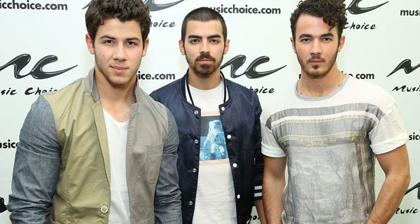 I Jonas Brothers si sono sciolti: Nick, Kevin e Joe annunciano la rottura definitiva I Jonas Brothers si sono sciolti: Nick, Kevin e Joe annunciano la rottura definitiva