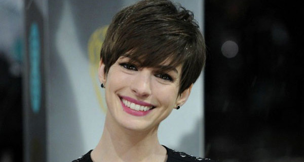 Anne Hathaway incinta: lei e Adam Shulman aspettano il loro primo figlio Anne Hathaway incinta: lei e Adam Shulman aspettano il loro primo figlio