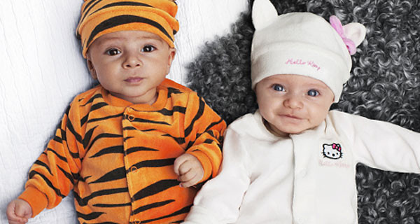 Tutina, body e berretto per neonati di H&M: i modelli dedicati a Hello Kitty e Tigro Tutina, body e berretto per neonati di H&M: i modelli dedicati a Hello Kitty e Tigro