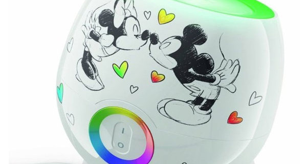 La lampada con Minnie e Topolino di Philips perfetta per la cameretta dei bimbi La lampada con Minnie e Topolino di Philips perfetta per la cameretta dei bimbi