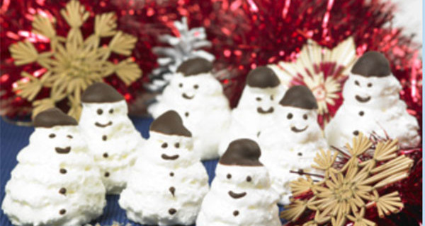I Pupazzetti di neve: un dolce gustoso ed ideale per il periodo Natalizio I Pupazzetti di neve: un dolce gustoso ed ideale per il periodo Natalizio