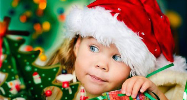 Come fare un albero di Natale a prova di bambino? Ecco i nostri consigli Come fare un albero di Natale a prova di bambino? Ecco i nostri consigli
