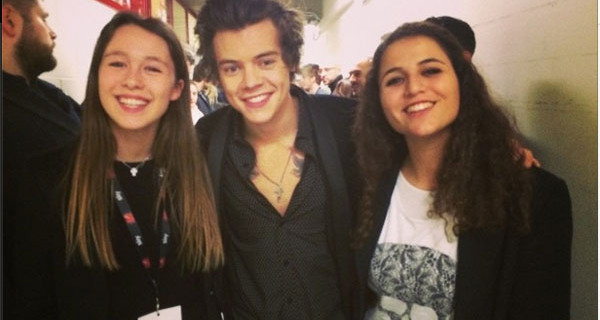 Aurora Ramazzotti al settimo cielo incontra gli One Direction: la foto con Harry Styles Aurora Ramazzotti al settimo cielo incontra gli One Direction: la foto con Harry Styles