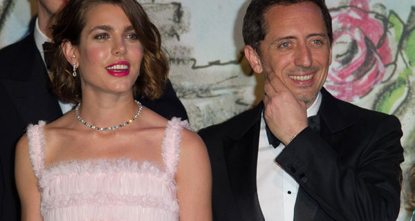 Chalotte Casiraghi ha partorito: stanotte è nato il suo primo figlio Chalotte Casiraghi ha partorito: stanotte è nato il suo primo figlio