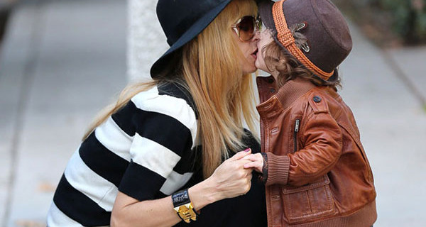Rachel Zoe ha partorito: la famosa stylist mamma di un altro maschietto Rachel Zoe ha partorito: la famosa stylist mamma di un altro maschietto