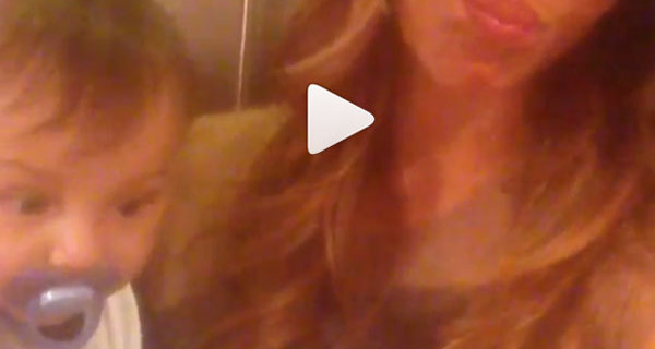 Belen Rodriguez in cucina con il piccolo Santiago: il nuovo video pubblicato su Instagram Belen Rodriguez in cucina con il piccolo Santiago: il nuovo video pubblicato su Instagram