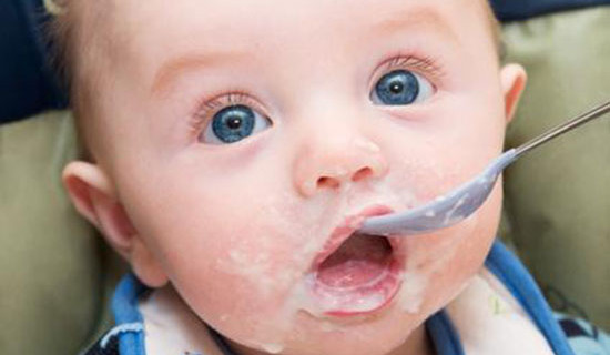Lo svezzamento del bambino: ecco alcuni consigli Lo svezzamento del bambino: ecco alcuni consigli