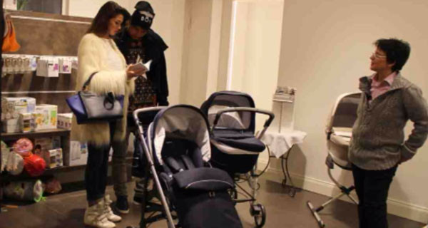 Melissa Satta e Kevin Boateng per il loro bimbo scelgono la carrozzina firmata Inglesina Melissa Satta e Kevin Boateng per il loro bimbo scelgono la carrozzina firmata Inglesina