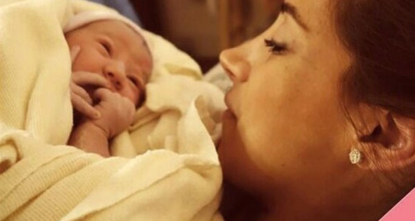 Kevin Jonas è diventato papà: la nascita “sponsorizzata” di Alena Rose Kevin Jonas è diventato papà: la nascita “sponsorizzata” di Alena Rose