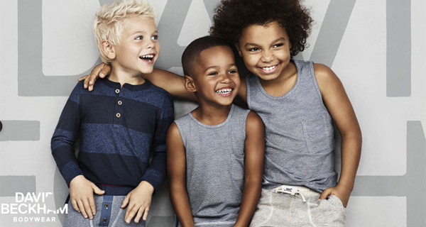 David Beckham ha disegnato la nuova linea di intimo per bambini di H&M David Beckham ha disegnato la nuova linea di intimo per bambini di H&M