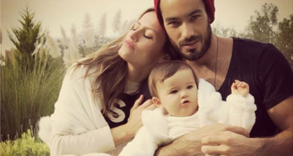 Lola Ponce di nuovo mamma: la cantante è incinta del secondo figlio Lola Ponce di nuovo mamma: la cantante è incinta del secondo figlio