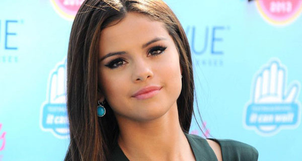 Selena Gomez meglio di Miley Cyrus e Demi Lovato: E’ la ragazza più potente del mondo Selena Gomez meglio di Miley Cyrus e Demi Lovato: E’ la ragazza più potente del mondo