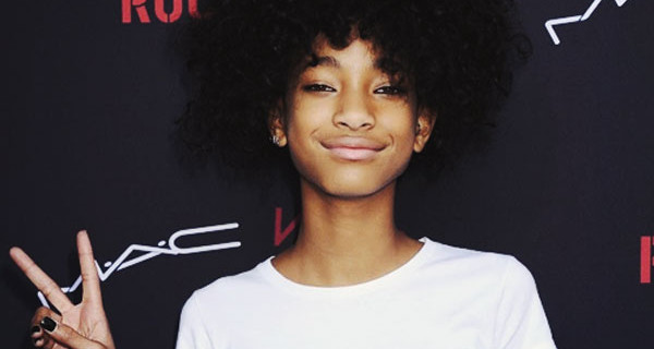 Willow, la figlia di Will Smith, lancia una nuova moda: ecco il suo look Willow, la figlia di Will Smith, lancia una nuova moda: ecco il suo look