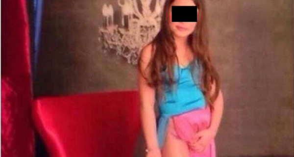 A Le Iene il caso della bambina vestita come Belen. Cosa ne pensi? A Le Iene il caso della bambina vestita come Belen. Cosa ne pensi?