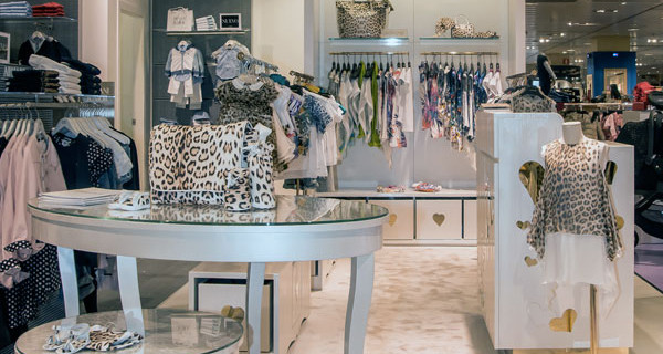 Roberto Cavalli Junior presenta il nuovo Shop in Shop a Marbella Roberto Cavalli Junior presenta il nuovo Shop in Shop a Marbella