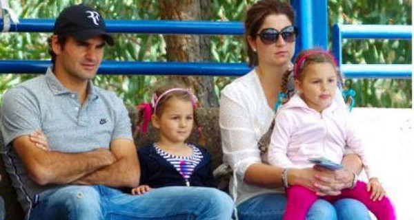 Roger Federer di nuovo papà? La moglie Mirka sarebbe incinta di due gemelli Roger Federer di nuovo papà? La moglie Mirka sarebbe incinta di due gemelli