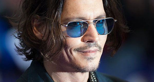 Johnny Depp torna al cinema con Transcendence: “Ognuno ha il suo Dio, il mio sono i miei figli” Johnny Depp torna al cinema con Transcendence: “Ognuno ha il suo Dio, il mio sono i miei figli”