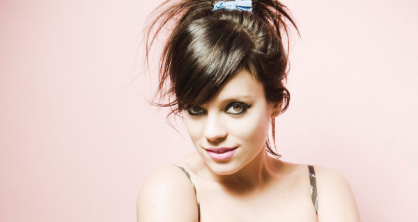 Lily Allen confessione shock: “Ho rischiato di morire a causa di un aborto” Lily Allen confessione shock: “Ho rischiato di morire a causa di un aborto”