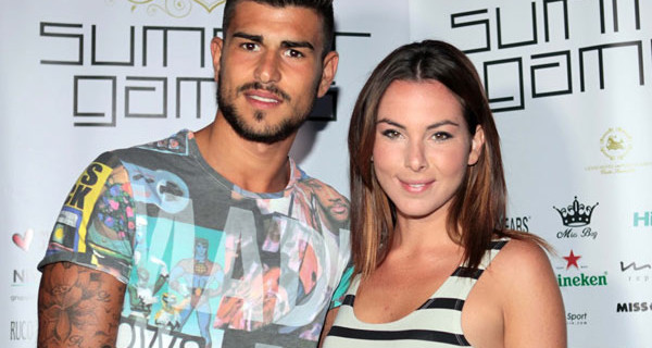 Micol Olivieri, conosciuta come Alice de I Cesaroni, è incinta di 3 mesi Micol Olivieri, conosciuta come Alice de I Cesaroni, è incinta di 3 mesi