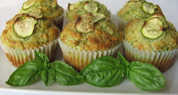 Ricette per bambini: i muffin salati alle zucchine Ricette per bambini: i muffin salati alle zucchine