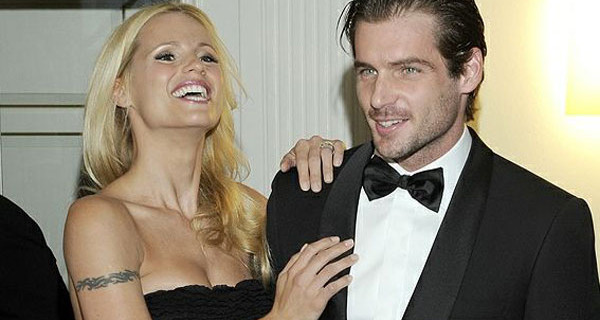 Michelle Hunziker e Tomaso Trussardi svelano i dettagli sul Battesimo di Sole Michelle Hunziker e Tomaso Trussardi svelano i dettagli sul Battesimo di Sole
