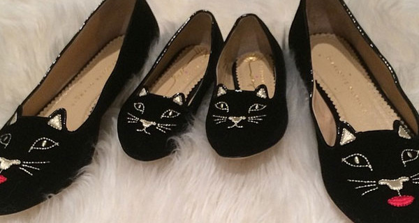 Beyoncé e la figlia Blue Ivy Carter con le stesse scarpe di Charlotte Olympia Beyoncé e la figlia Blue Ivy Carter con le stesse scarpe di Charlotte Olympia