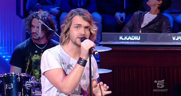 Valerio Scanu dopo il nuovo album apre un negozio di abbigliamento Valerio Scanu dopo il nuovo album apre un negozio di abbigliamento