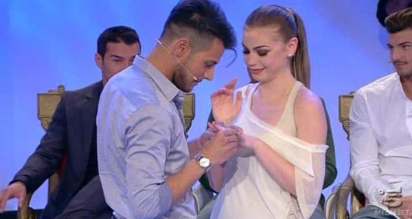 Aldo Palmeri sposa Alessia Cammarota? “Ecco perchè le ho regalato l’anello così presto” Aldo Palmeri sposa Alessia Cammarota? “Ecco perchè le ho regalato l’anello così presto”