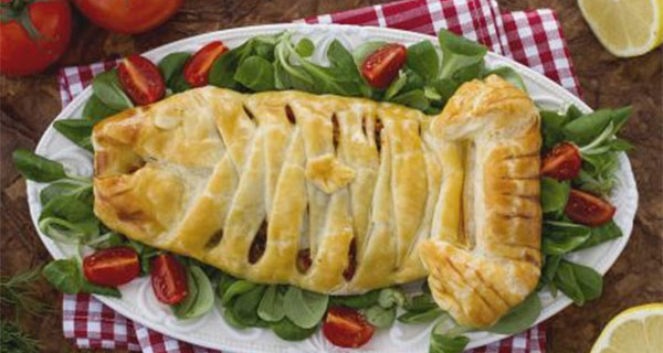 Filetti di branzino in pasta brisè senza glutine: la ricetta per tutti i bambini e anche per i celiaci Filetti di branzino in pasta brisè senza glutine: la ricetta per tutti i bambini e anche per i celiaci