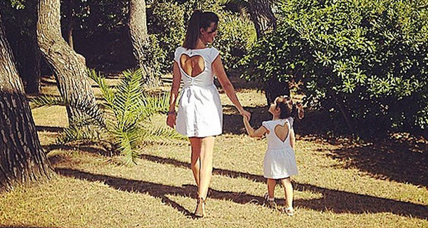 Laura Torrisi e la figlia Martina vestite uguali: la tendenza dell’estate! Laura Torrisi e la figlia Martina vestite uguali: la tendenza dell’estate!