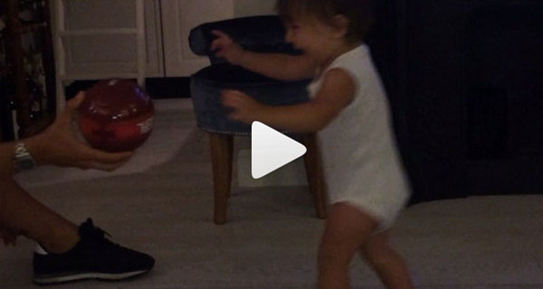 Il nuovo video di Belen Rodriguez su Instagram: Santiago ha iniziato a camminare! Il nuovo video di Belen Rodriguez su Instagram: Santiago ha iniziato a camminare!