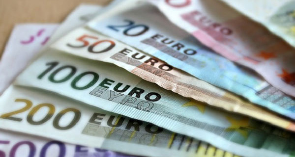Prestiti in banca alle donne, lontani dalle pari opportunità? Un problema di molte famiglie Prestiti in banca alle donne, lontani dalle pari opportunità? Un problema di molte famiglie