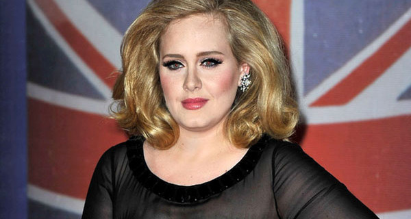 Adele contro i paparazzi: “Cancellate tutte le foto di mio figlio!” Vinta la causa Adele contro i paparazzi: “Cancellate tutte le foto di mio figlio!” Vinta la causa