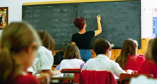 Istruzione sempre più costosa. Arrivano i prestiti per far studiare i figli Istruzione sempre più costosa. Arrivano i prestiti per far studiare i figli