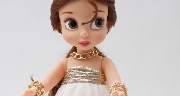 Genny aderisce al Wall of Dolls con la bambola Angelica Genny aderisce al Wall of Dolls con la bambola Angelica