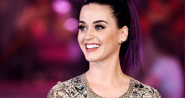 Katy Perry: “Vorrei diventare presto mamma e non ho bisogno di un uomo!” Katy Perry: “Vorrei diventare presto mamma e non ho bisogno di un uomo!”